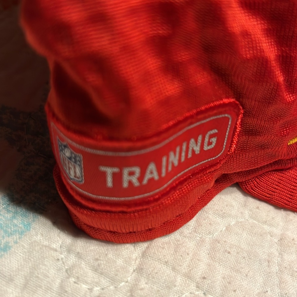 Brand New NFLChiefs New ERR 9 twenty Cap - Picture 2 of 5